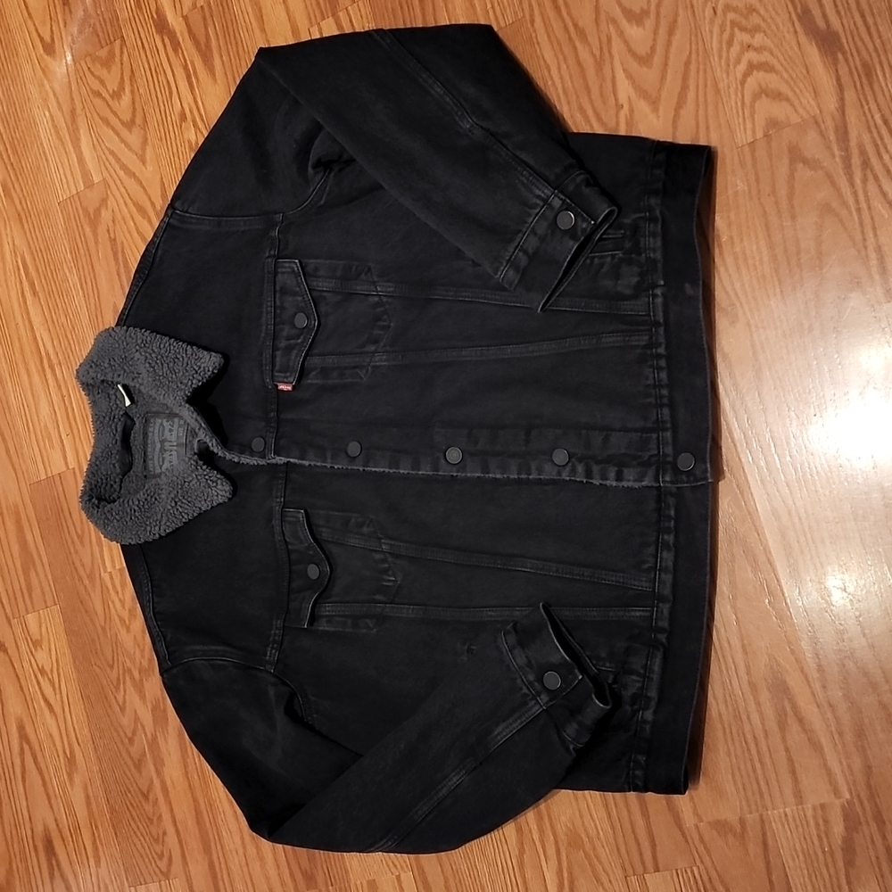 Black Levi's lined jacket xl